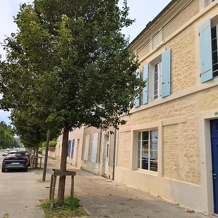 Landhaus Charmante Maison Xixe Sur Avec 3 Chambres, Cour Privative & Parking