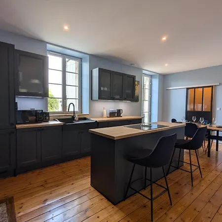 Charmante Maison Xixe Sur Avec 3 Chambres, Cour Privative & Parking - Fr-1-653-280 בית נופש