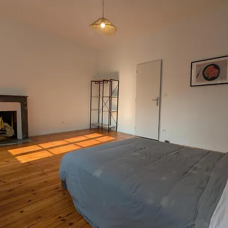 Charmante Maison Xixe Sur Avec 3 Chambres, Cour Privative & Parking *