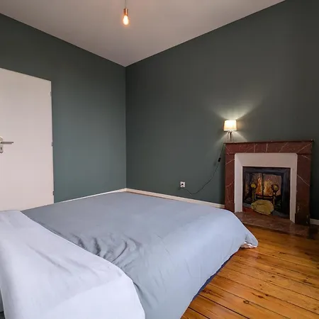 Hébergement de vacances Charmante Maison Xixe Sur Avec 3 Chambres, Cour Privative&parking - Fr-1-653-280